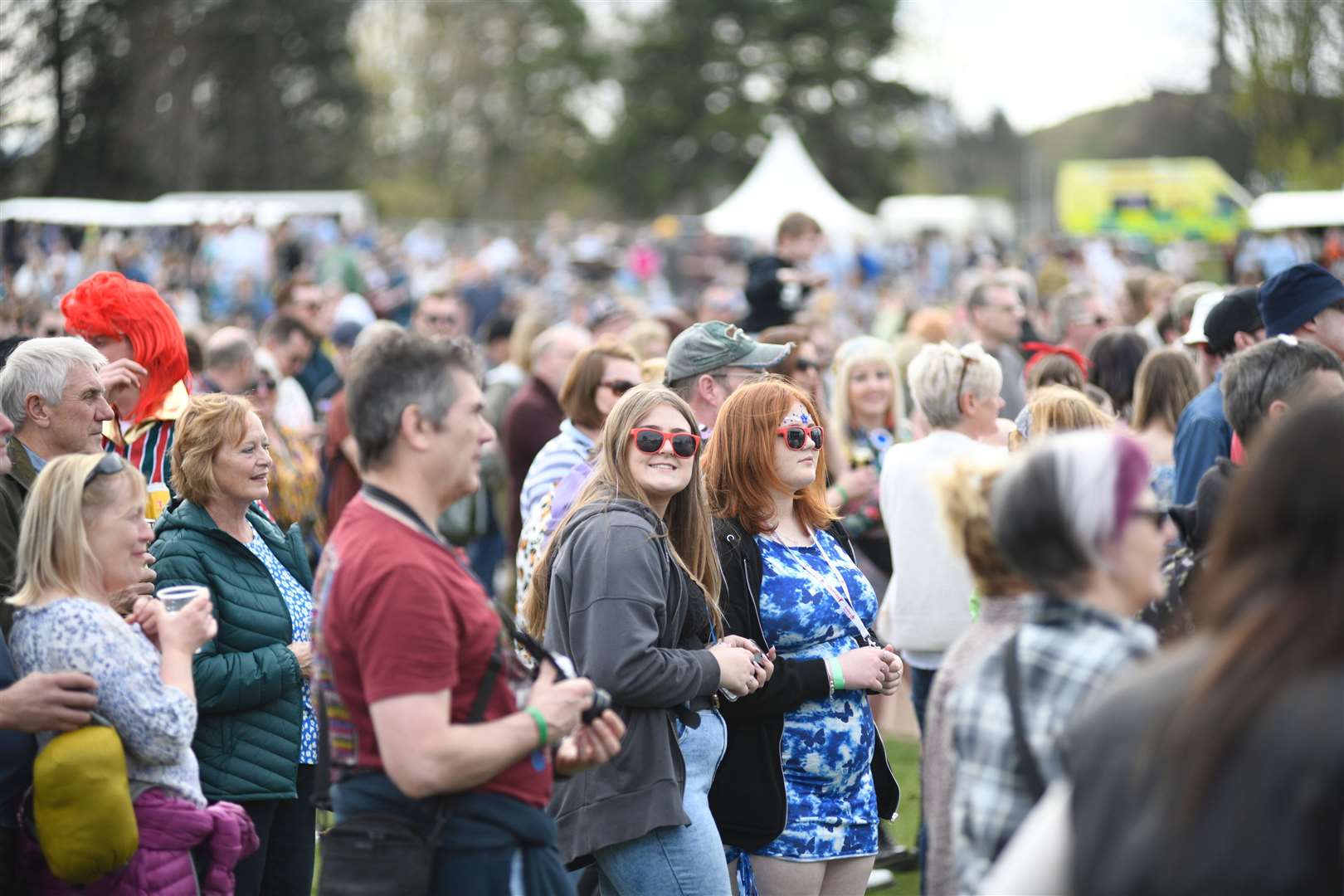 Crowds fill the park.